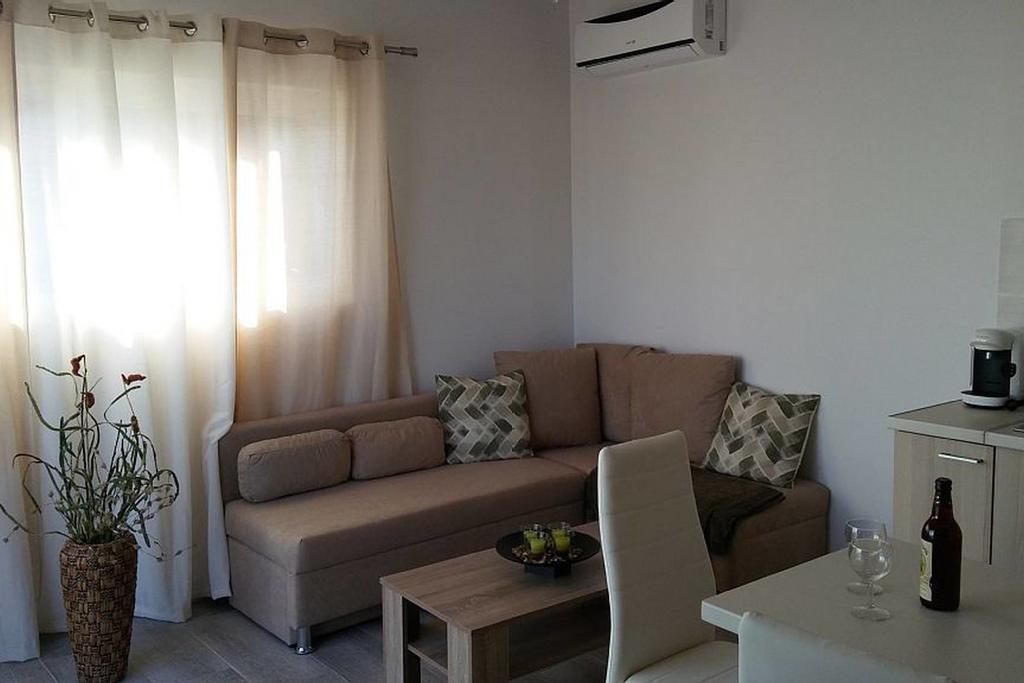 Nianthy Apartments Faliraki Buitenkant foto